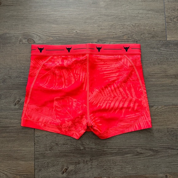 Under Armour Shorts (The Rock collection). - Picture 2 of 3